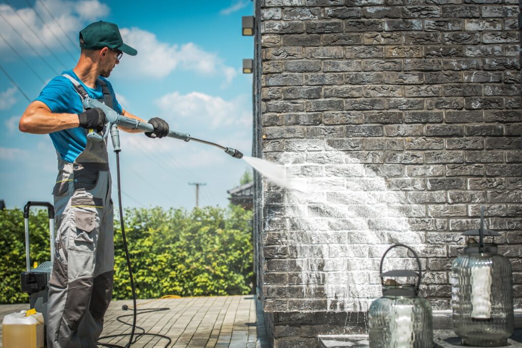 pressure washing image